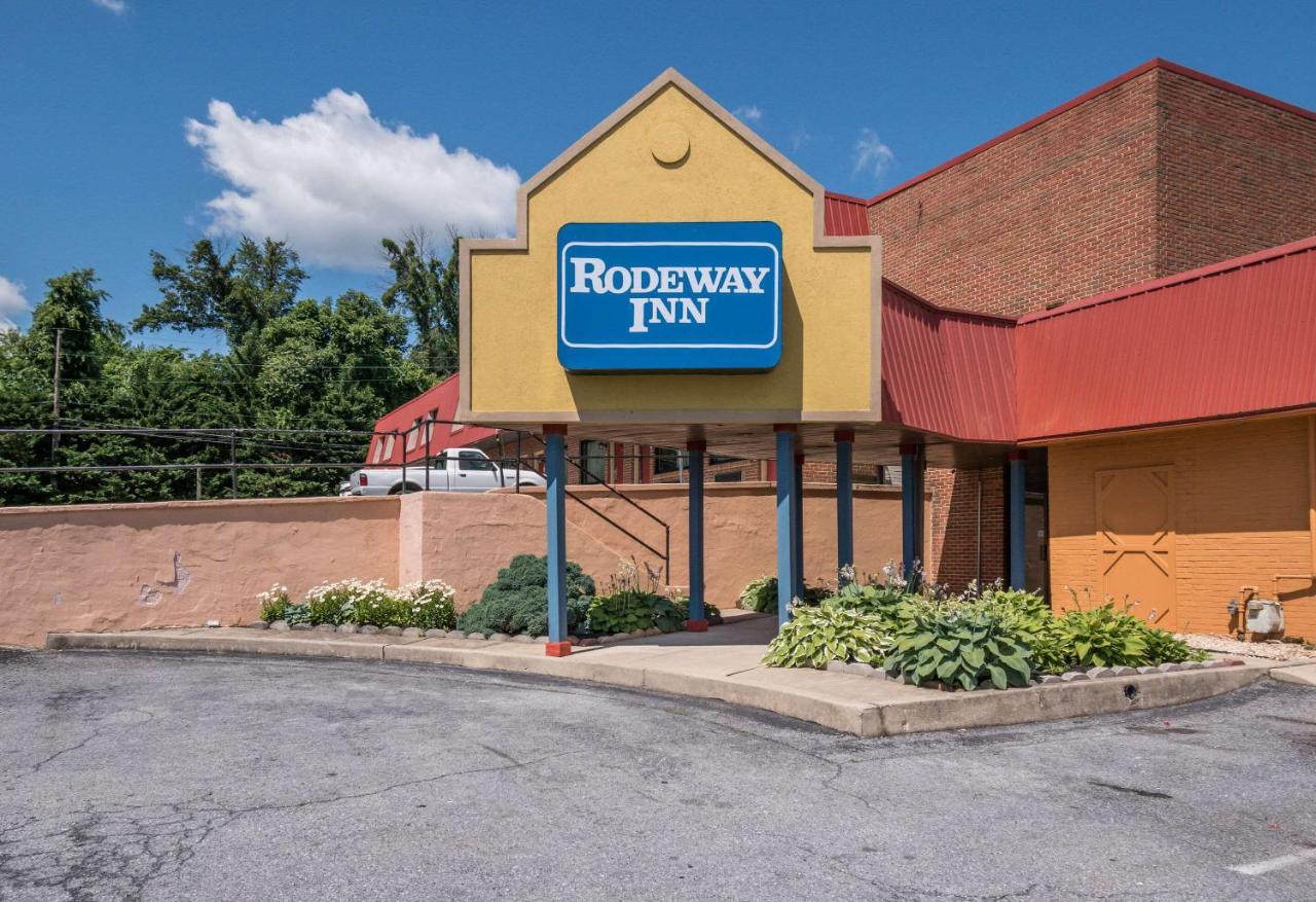 Hotel Rodeway – Harrisburg 2*