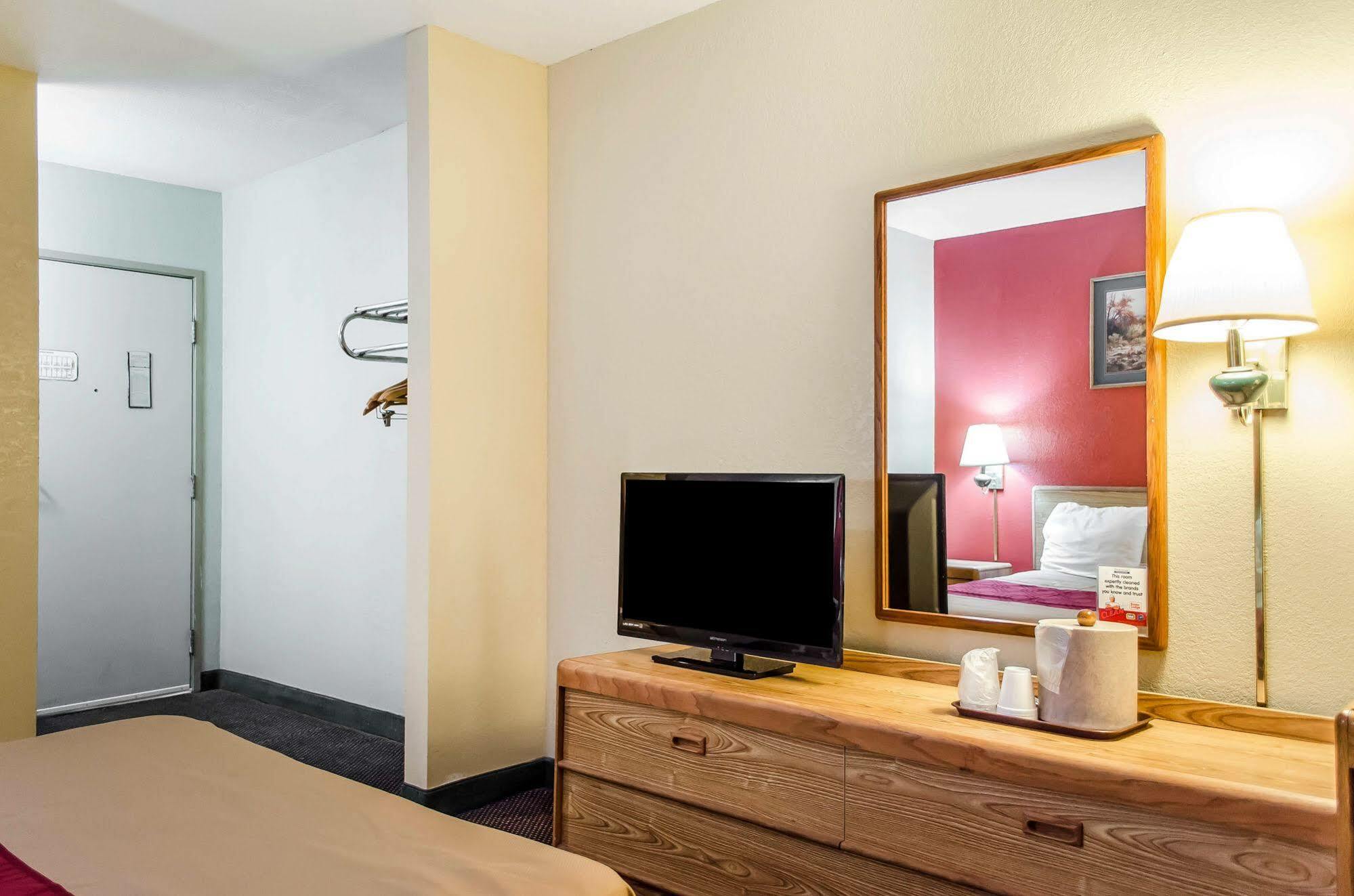 Hotel Rodeway – Harrisburg