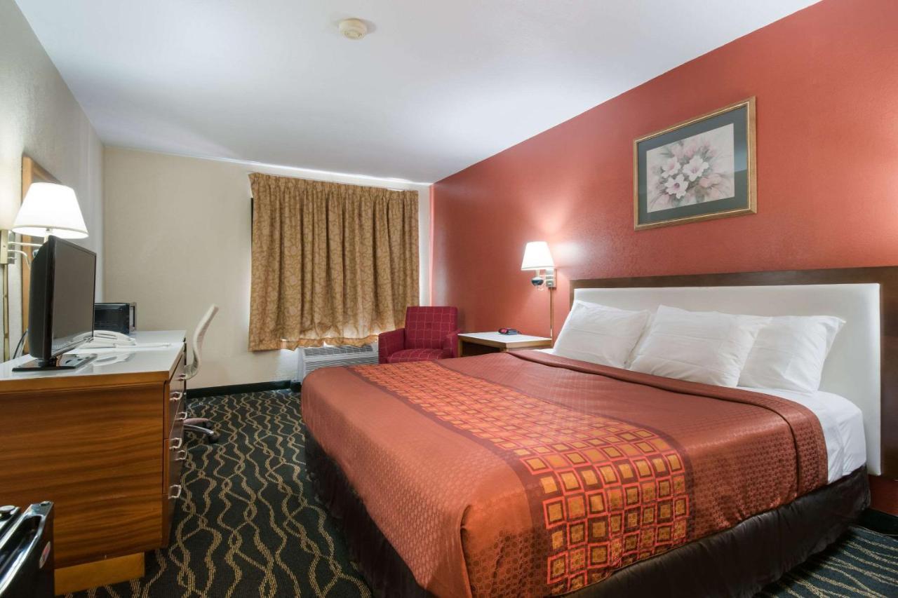 Hotel Rodeway - Harrisburg